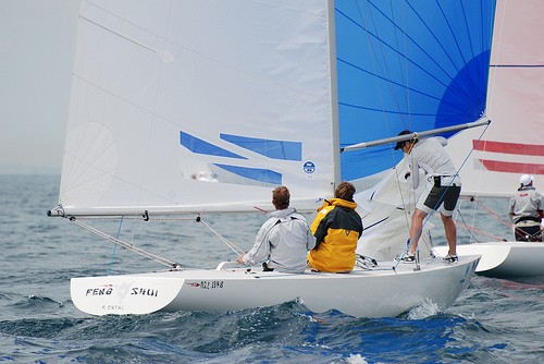 Andrew Wills and crew on their way to winning the 2010 NZ National Championships in the Etchells Class © Richard Gladwell www.photosport.co.nz